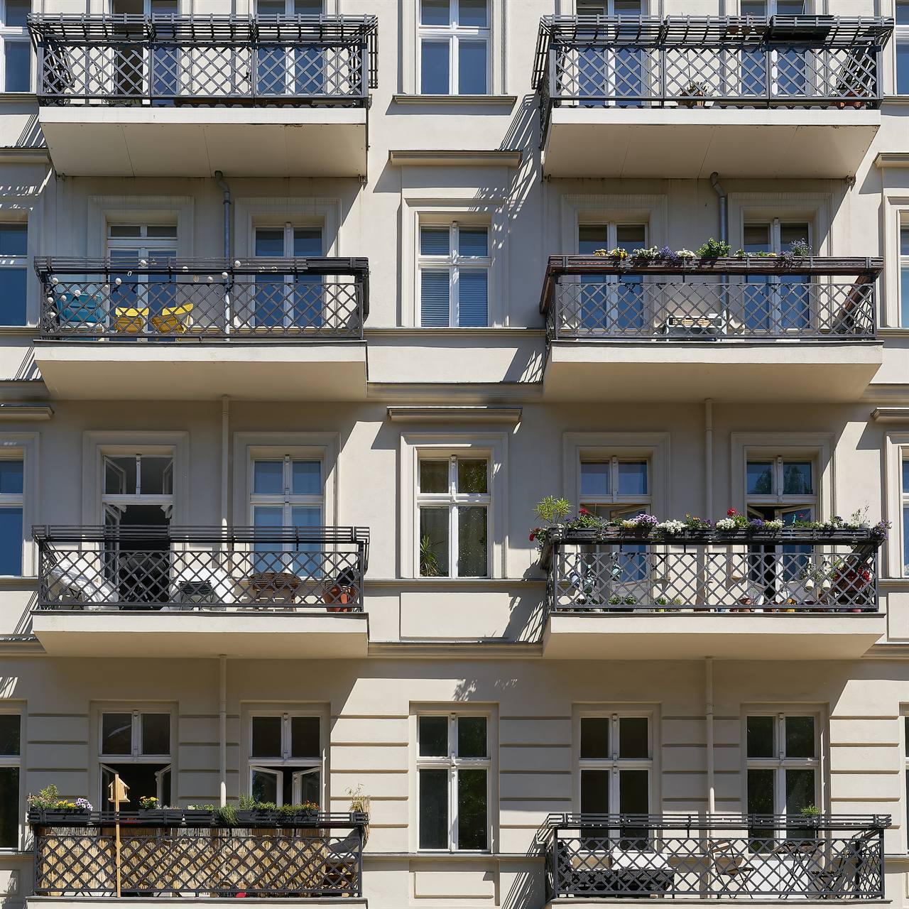 Project Schöne Lofts, renovation and conversion of loft apartments in Berlin